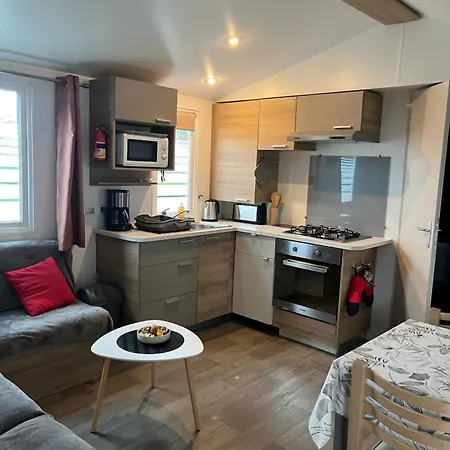 Mobilhome 2 4-6 Pers Les Charmettes Siblu 4 étoiles Aux Mathes Camping *